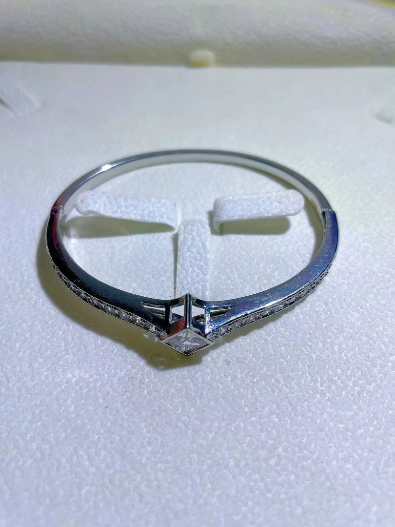 手镯 星光耀眼精美璀璨ttnoll19-12