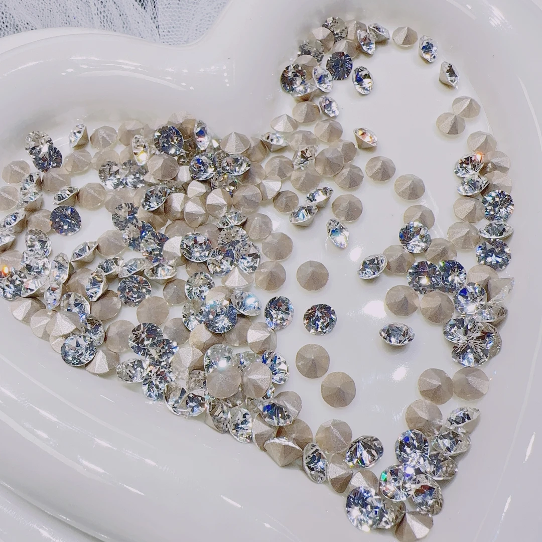 【富世红年】进口K9精致美甲钻之【爆闪填缝整包】尖底33切超闪白色