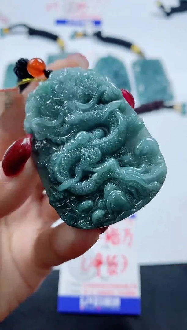 【闪购商品】翡翠颈饰未镶嵌