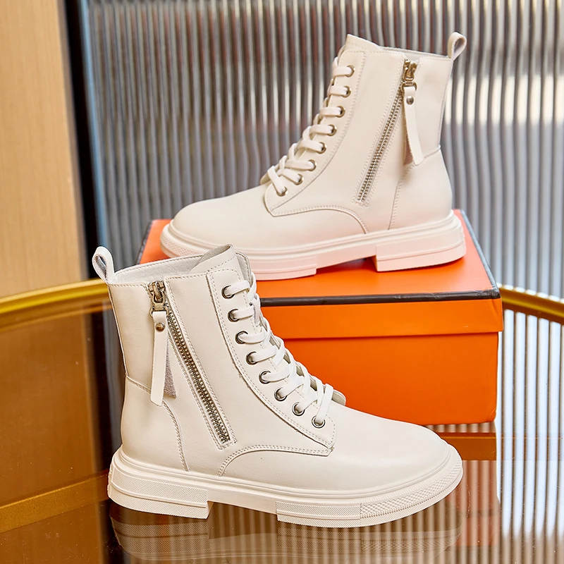 白色41一43真皮显脚小短靴大码女靴舒服侧拉链百搭马丁靴子英伦风