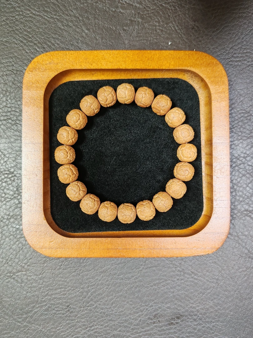 蓁韵出品-原色饕餮荔枝纹猴头核桃手串