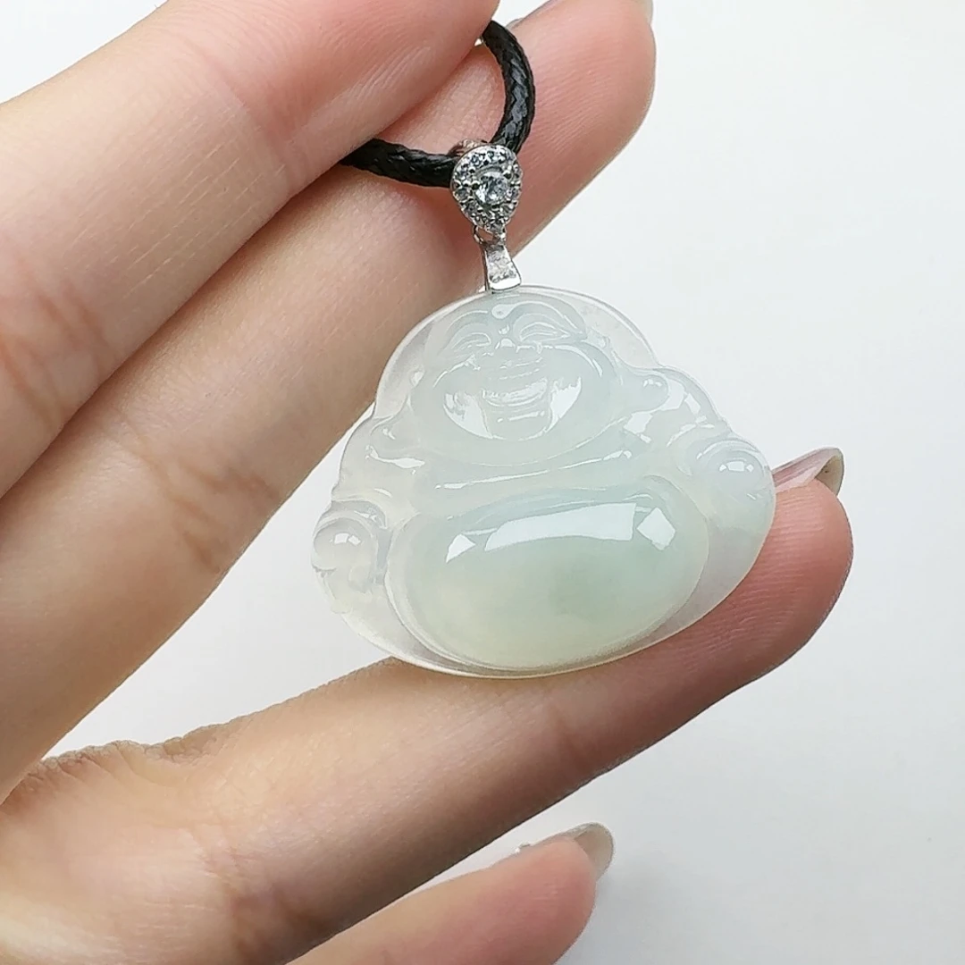 翡翠颈饰未镶嵌佛公