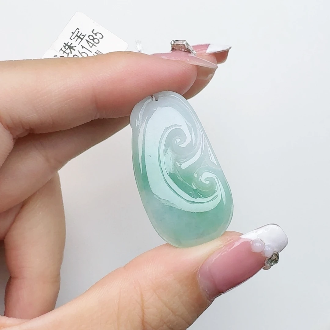 翡翠颈饰未镶嵌如意