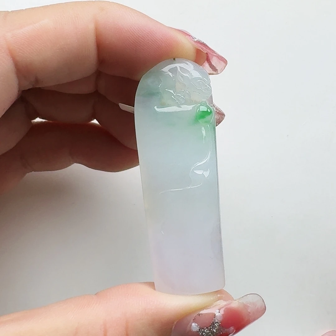 翡翠颈饰未镶嵌悟道