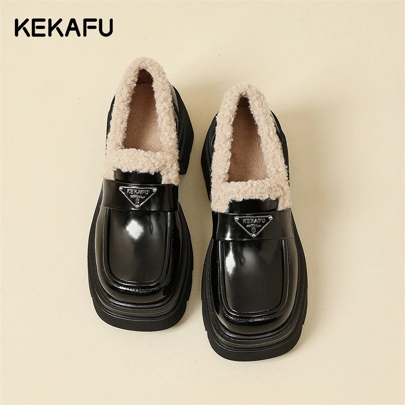 珂卡芙潮流百搭单鞋2025年冬季新款时尚厚底韩版加绒女皮鞋乐福鞋