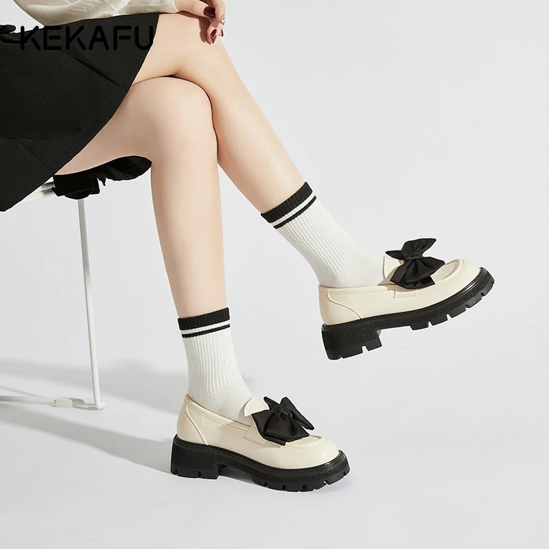 珂卡芙粗跟单鞋女2025新款秋季蝴蝶结圆头jk小皮鞋厚底白色乐福鞋