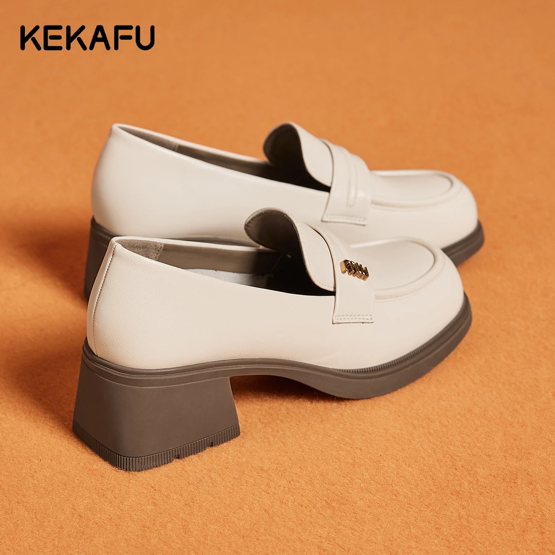 珂卡芙配裙子单鞋女款2025秋季新款百搭厚底小皮鞋白色粗跟乐福鞋