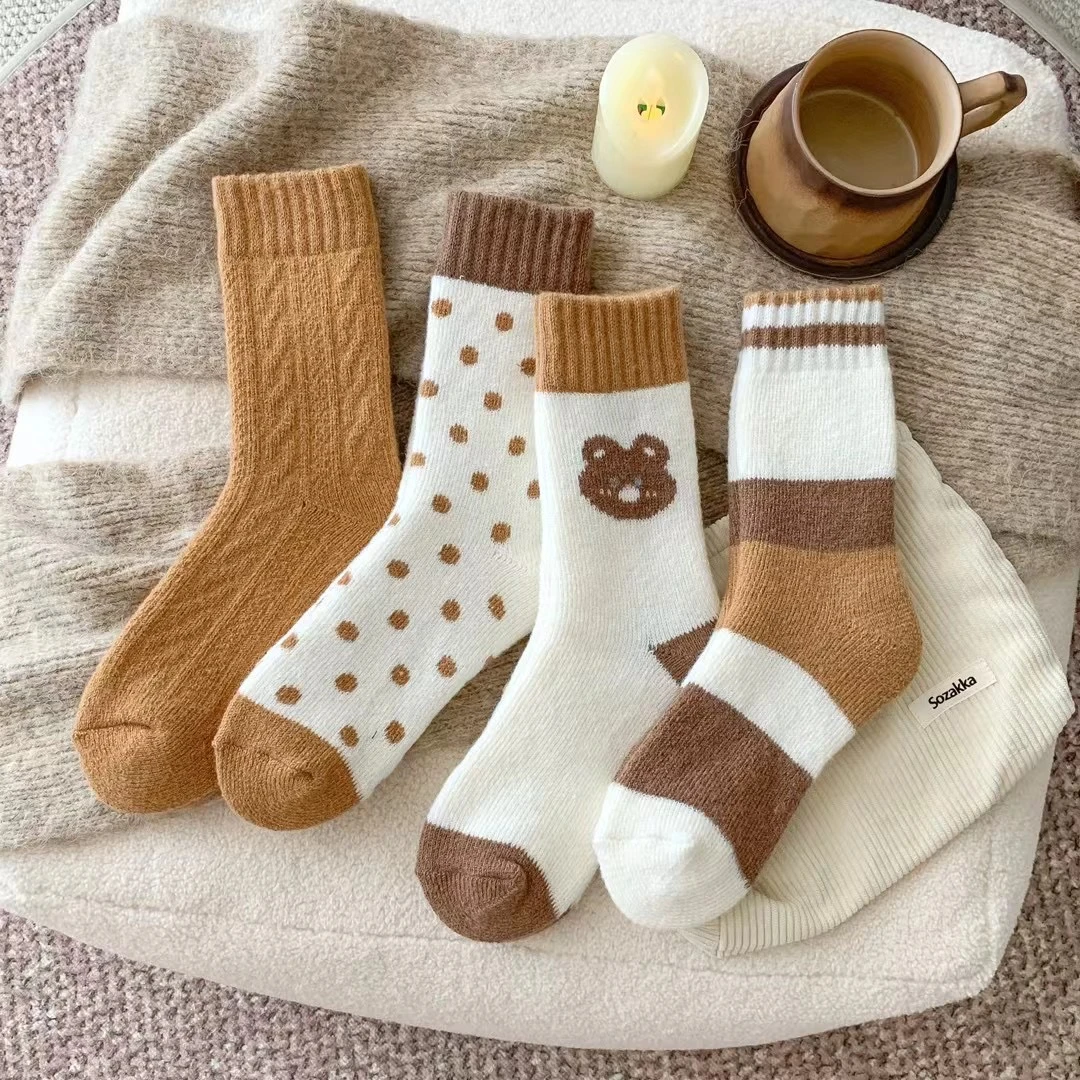 240号【女巨厚毛圈】女高筒羊绒毛圈加厚冬款保暖咖色小熊厚袜子