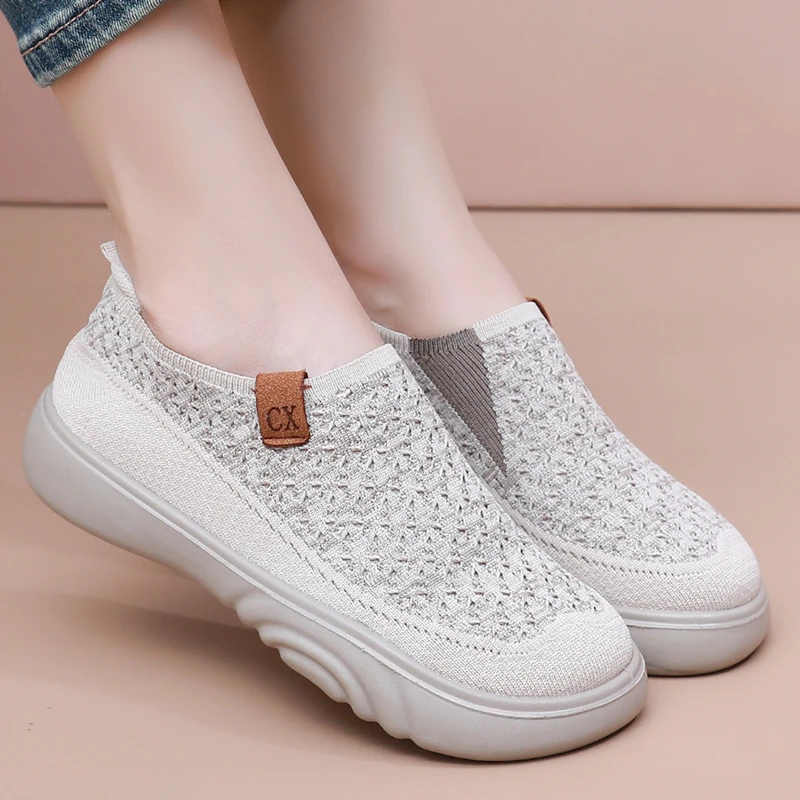 2025年春季新款老北京布鞋女透气轻便健步鞋厚底女鞋中老年妈妈鞋