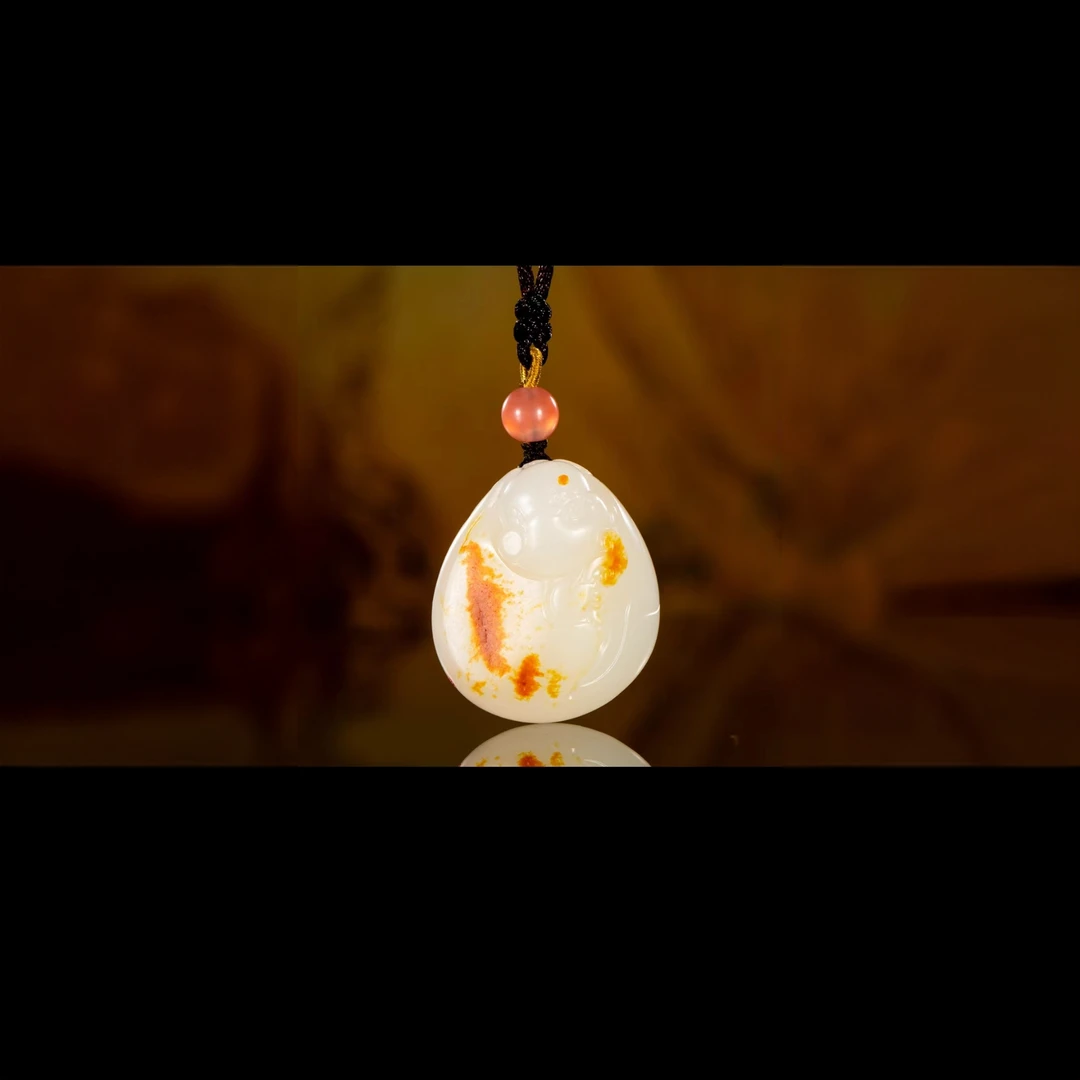 新疆和田籽玉《福佛相伴》精雕俏色颈饰挂件