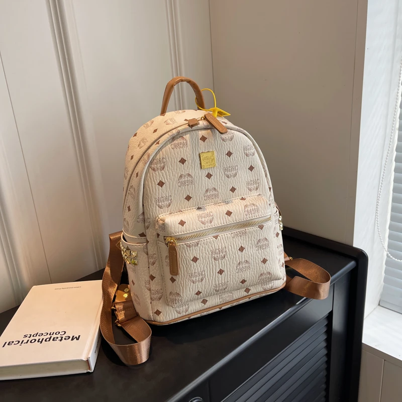 背包包女双肩包2025新款小众软皮大学生书包高级感大容量女士旅游