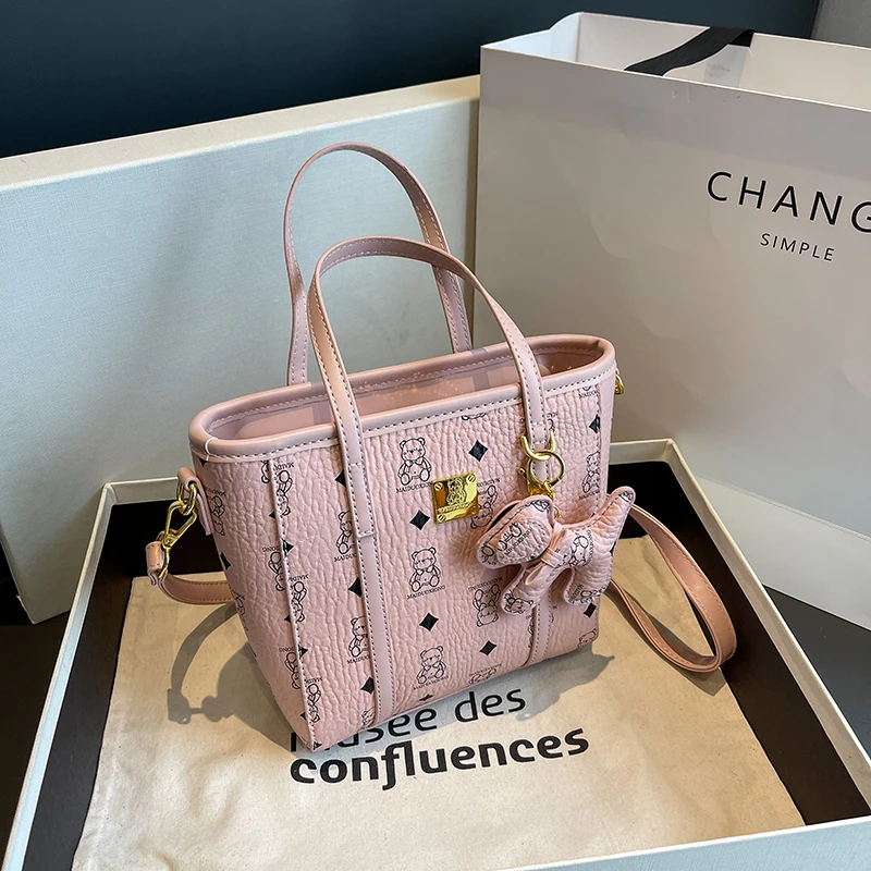 夏季流行小包包女2025新款韩版时尚印花单肩斜挎包百搭手提水桶包