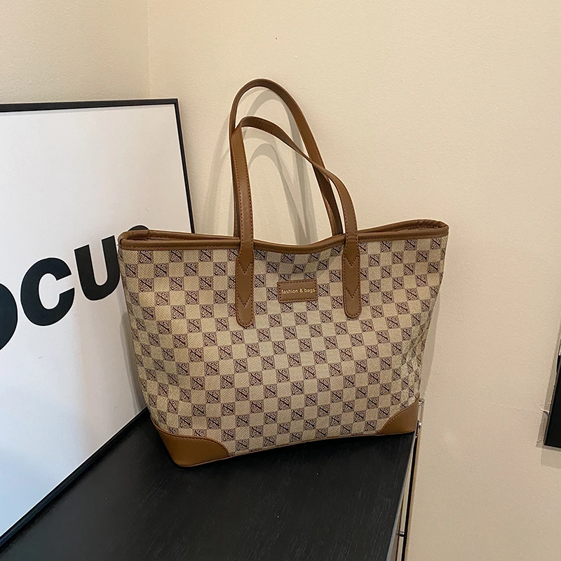 2023秋冬新款潮包包女托特包复古大容量百搭网红通勤单肩手提大包