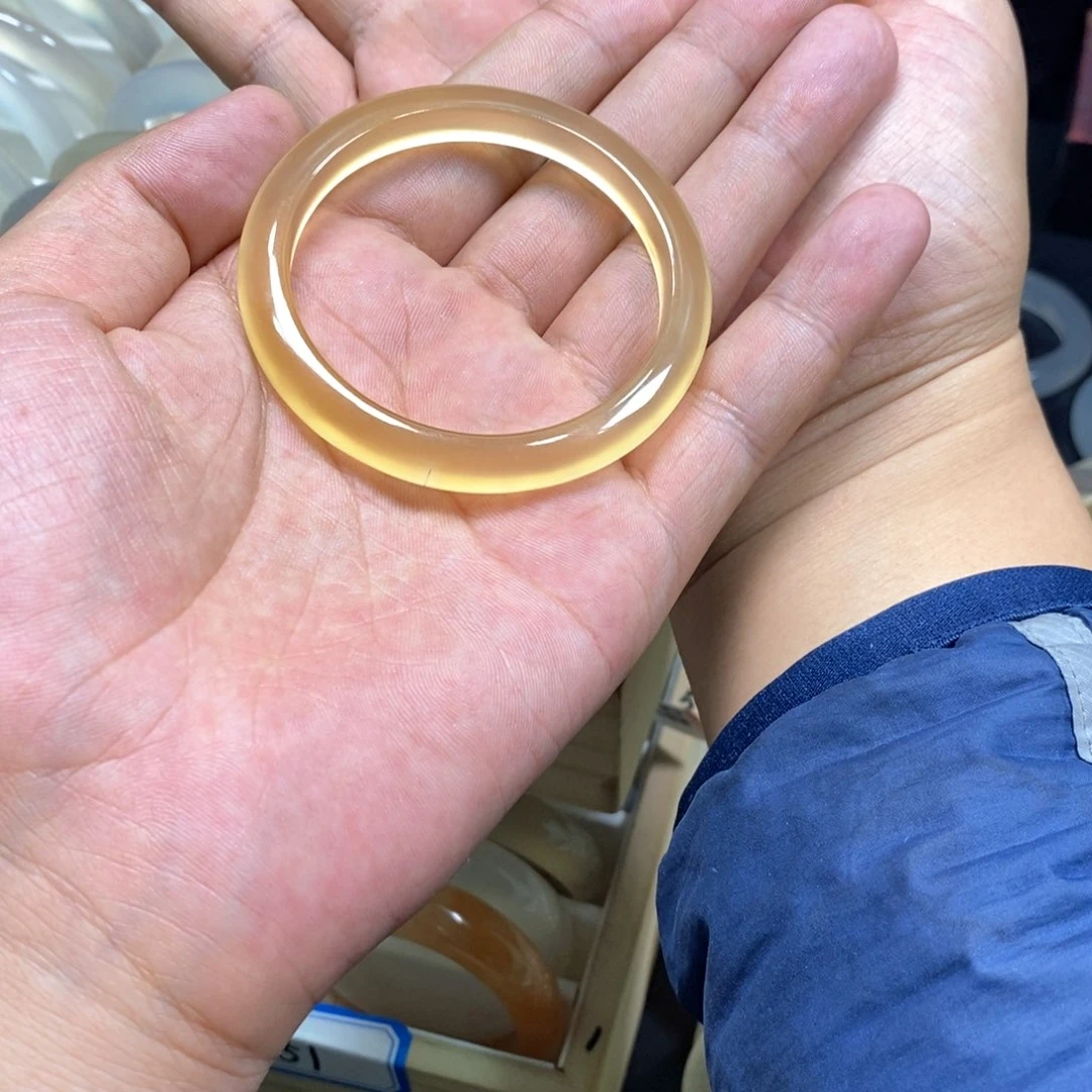 玛瑙/玉髓手镯未镶嵌林*饱