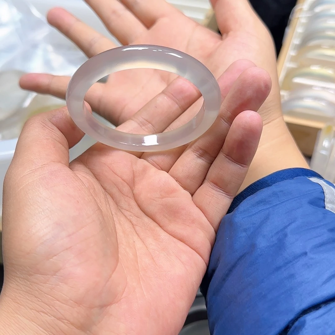 玛瑙/玉髓手镯未镶嵌@****-