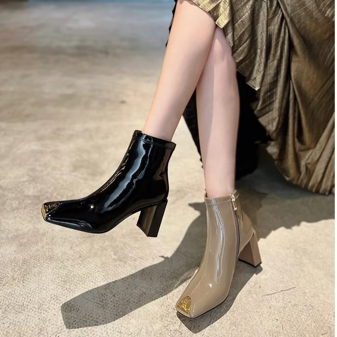 明星黄奕代言阿芙莎109299秋冬新款法式气质防踢裸靴粗跟短靴