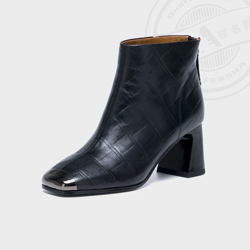 阿芙莎广系联名款2112666新款百搭气质英伦风薄绒拉链粗跟短靴D