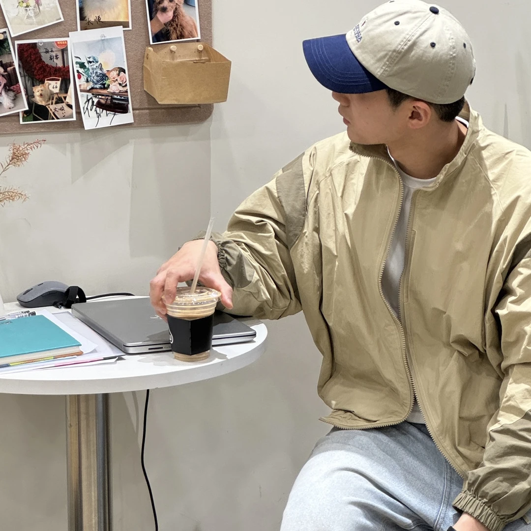 【金恩慧欧尼Hi mood】插肩袖拼接撞色宽松冲锋外套