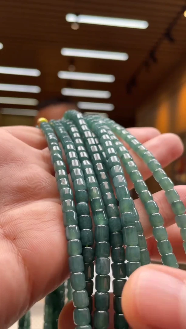 【闪购商品】定制翡翠未镶嵌多样性发货（只发一件）X18