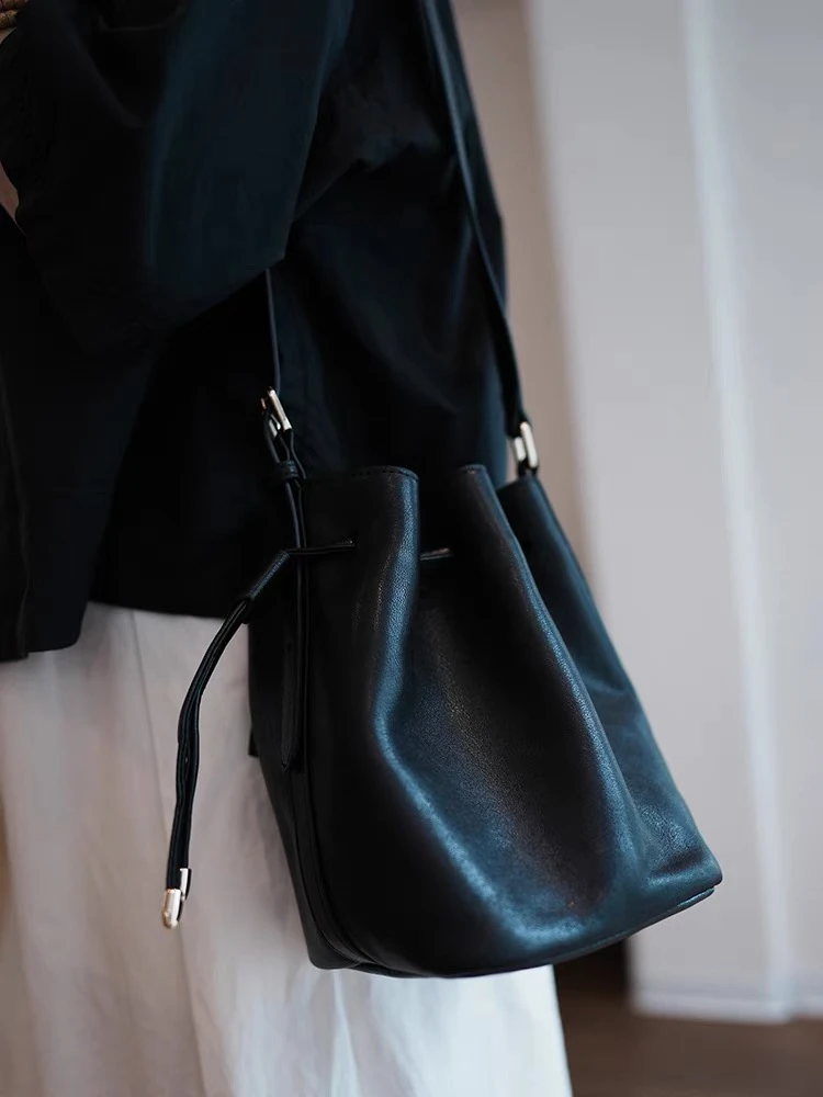 【羊皮桶】知女爱包包 大容量水桶包真皮软包单肩斜挎女包