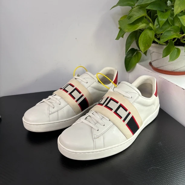 95新 GUCCI/古驰 41欧码弹力腰带板鞋/白色/百搭