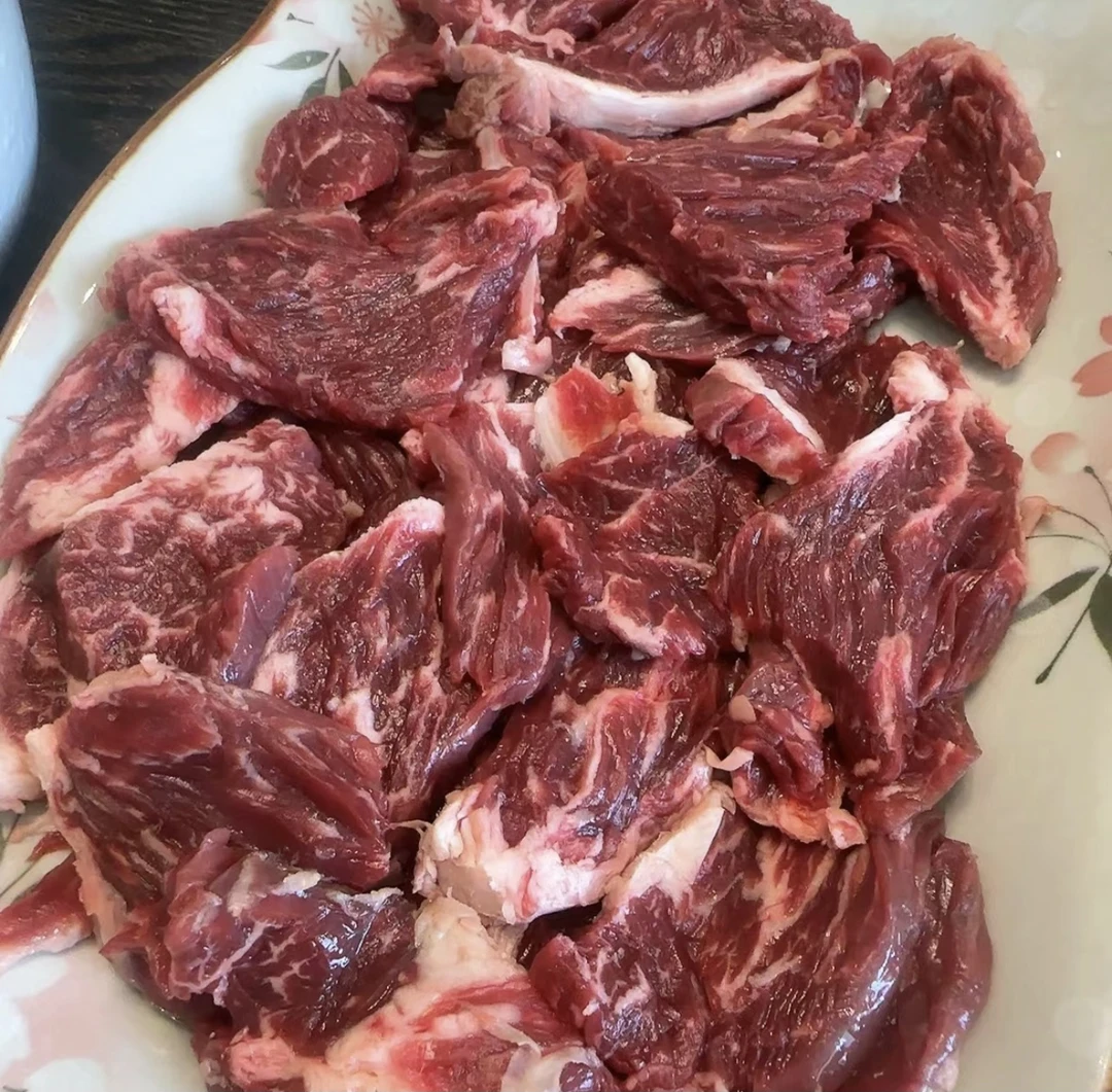 【顺丰包邮拍三斤发五斤】牛碎肉  瘦肉率80%  介意块小勿拍