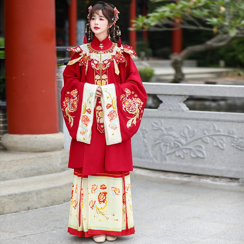 原创中国风女红色明制立领长衫云肩重工刺绣结婚服马面裙中式套装