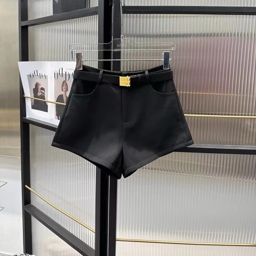 9969配黑丝的高腰火辣短裤