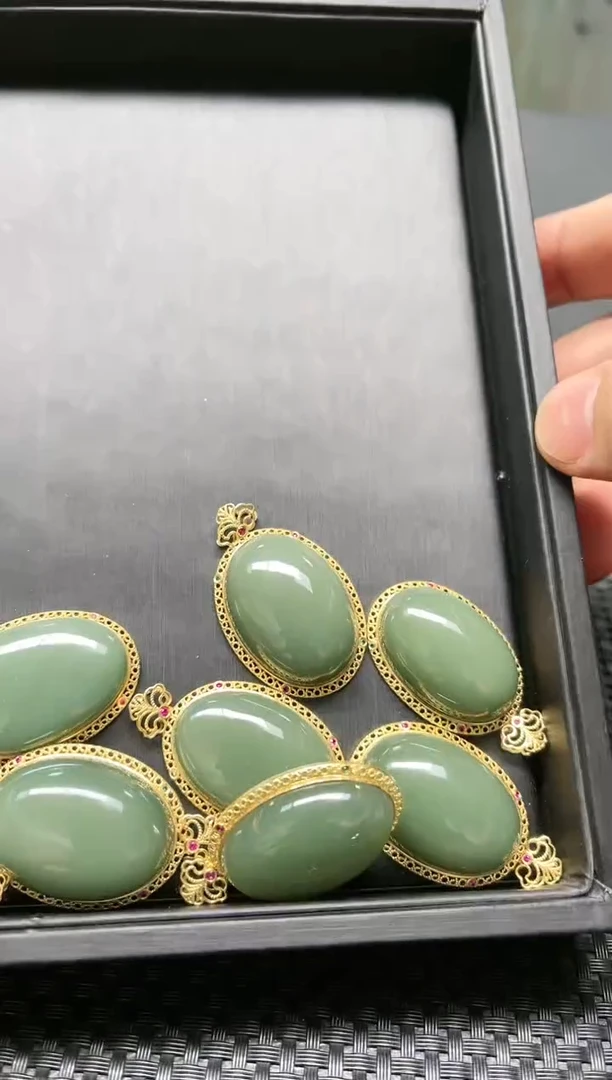 【闪购商品】和田玉吊坠18K金镶嵌多样性发1件