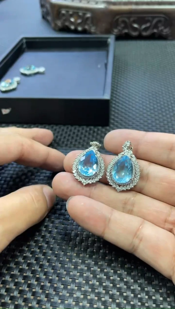 【闪购商品】水晶吊坠银S925镶嵌一个多样性发