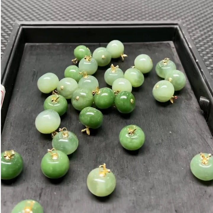 【新疆和田玉】18K金镶和田玉苹果吊坠(多样性发一件)不带链1667