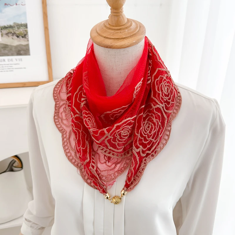 红色磁扣蕾丝绣花丝巾女春秋百搭气质时尚洋气围脖2025新款高级感
