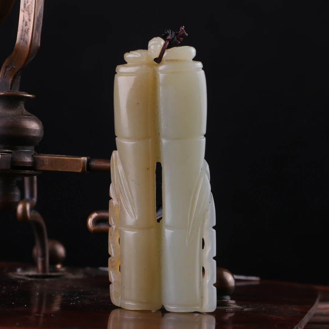 2409清代和田白玉竹节配饰