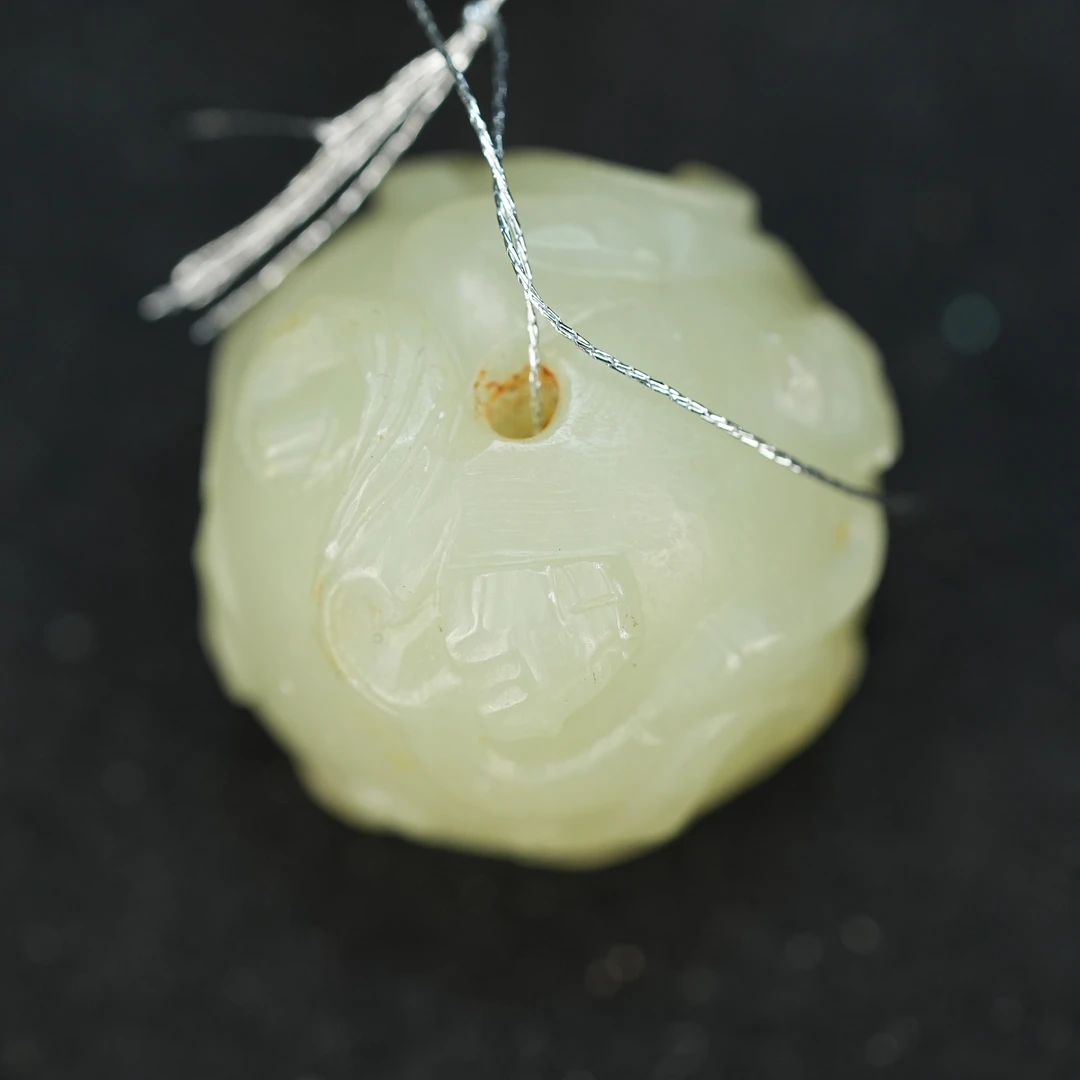 01-0259和田玉浮雕螭龙纹珠子