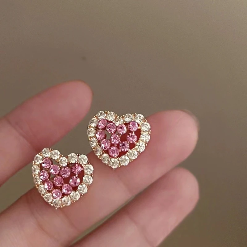 铜合金耳饰 粉色锆石拼色爱心小巧耳钉女甜酷耳环冷淡风耳饰