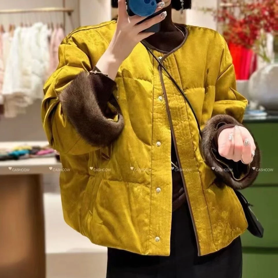 复古提花圆领鹅绒服正版女冬季新款毛毛拼接国风外套8650甩卖捡漏