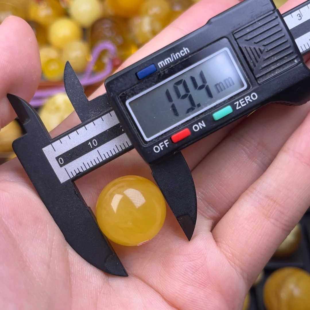 琥珀裸石未镶嵌蜜蜡