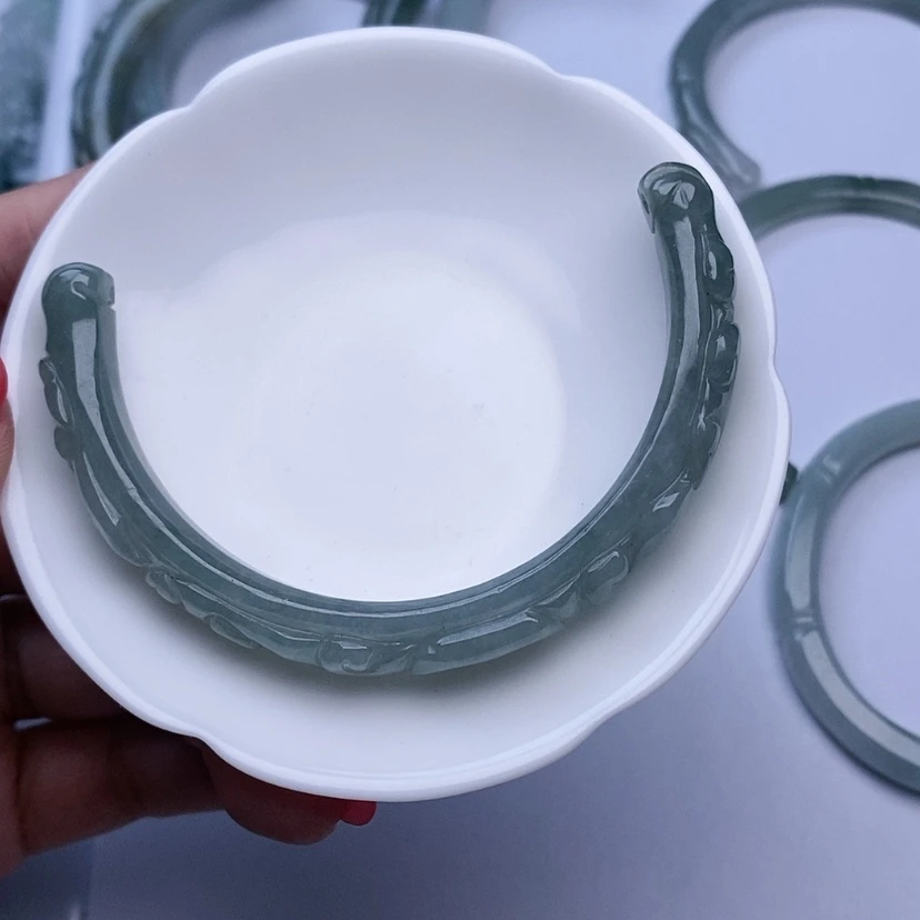 【闪购商品】翡翠挂件未镶嵌空*