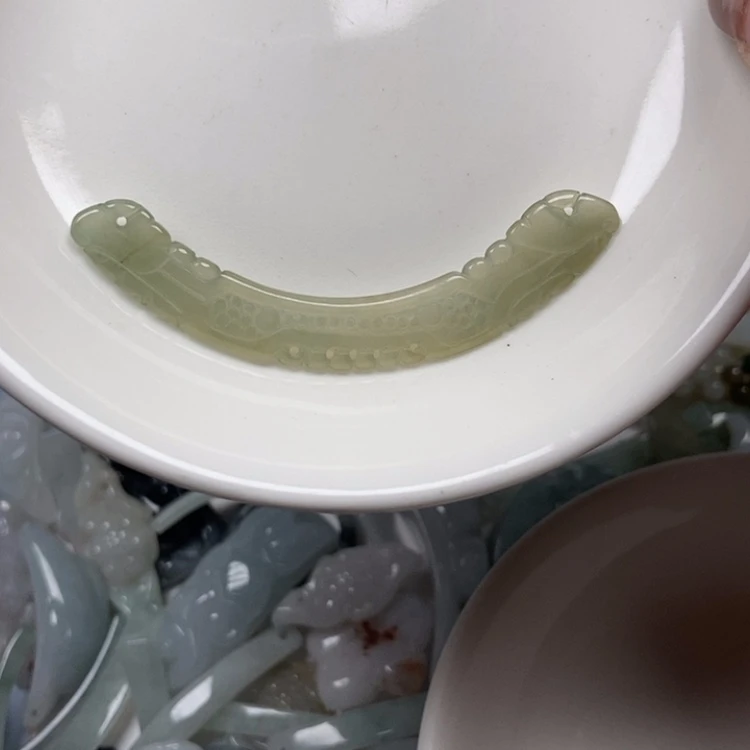 【闪购商品】翡翠颈饰未镶嵌姜*鱼