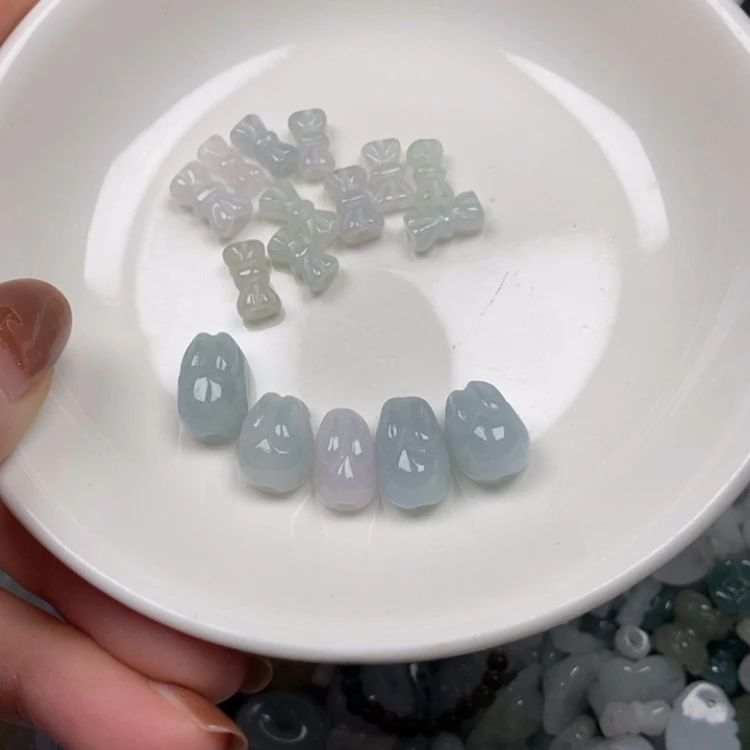 【闪购商品】翡翠颈饰未镶嵌舒*米