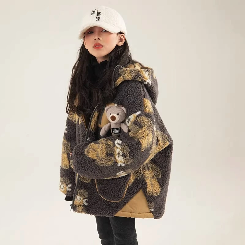 雨星雨嫣女童仿羊羔毛外套2025冬装连帽新款中大童洋气卡通加厚