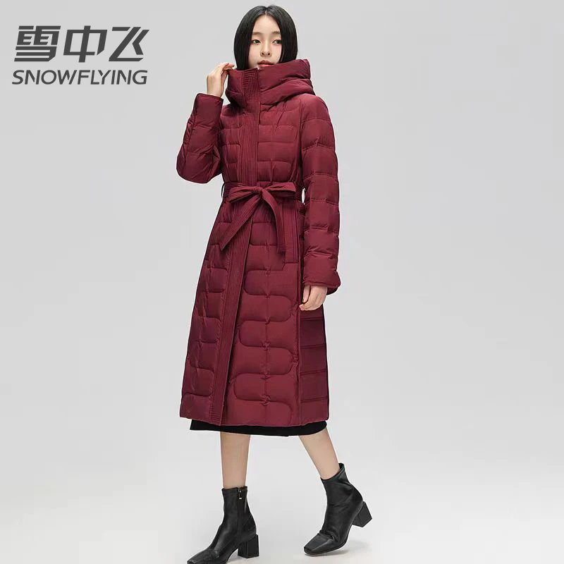 雪中飞2023冬季羽绒服女长款中老年妈妈百搭连帽束腰鸭绒保暖9287