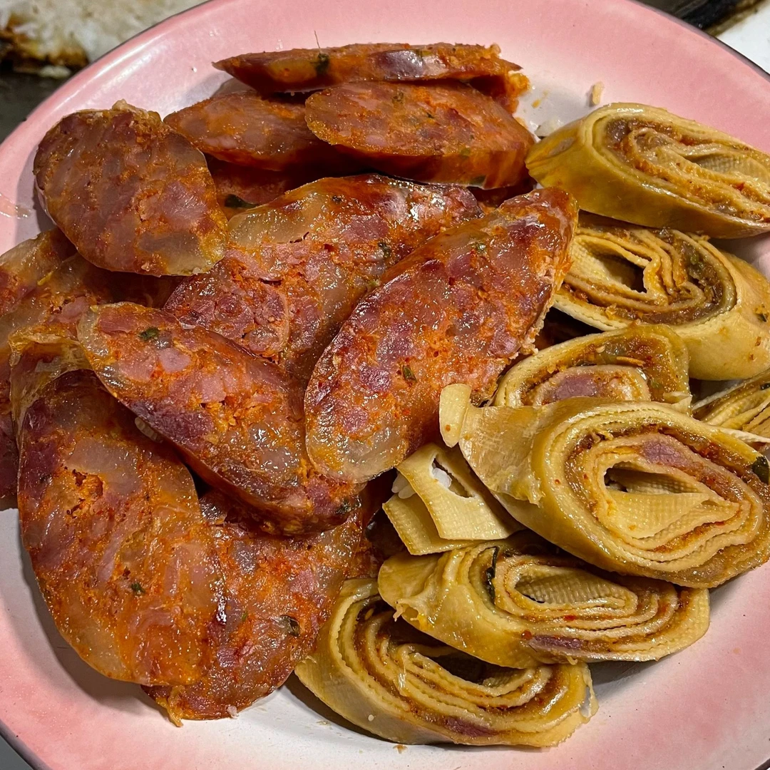 安徽大别山农家手工腌香肠卷肠咸香微辣