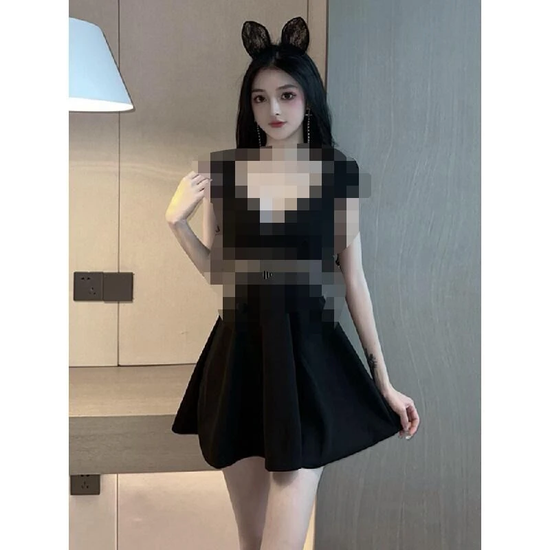 春夏超显瘦气质连衣裙夏季性感辣妹v领露腰网纱短袖夜店连衣裙