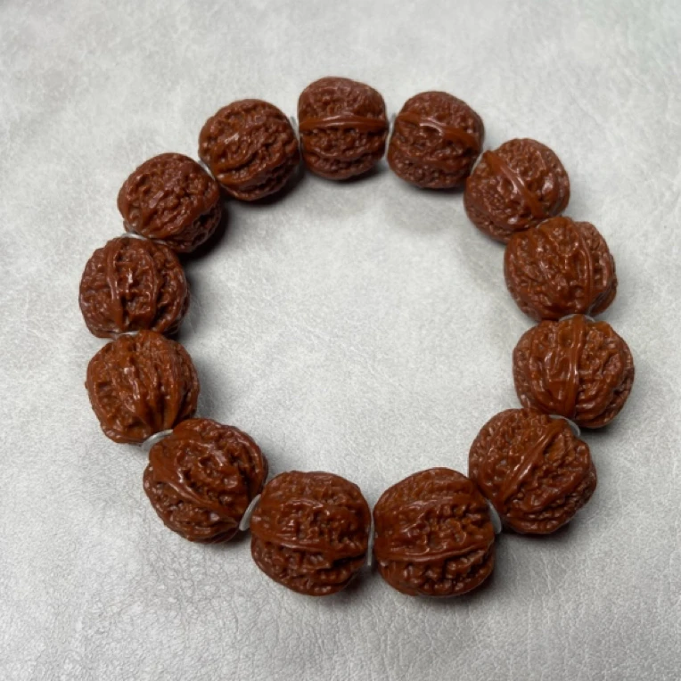 核桃手串-边18肚19高18+