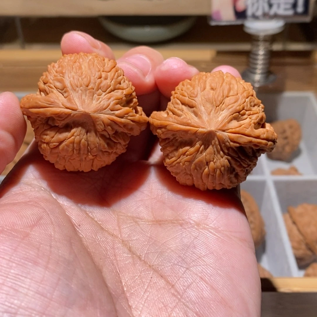 核桃核雕绿****特40全品绣球