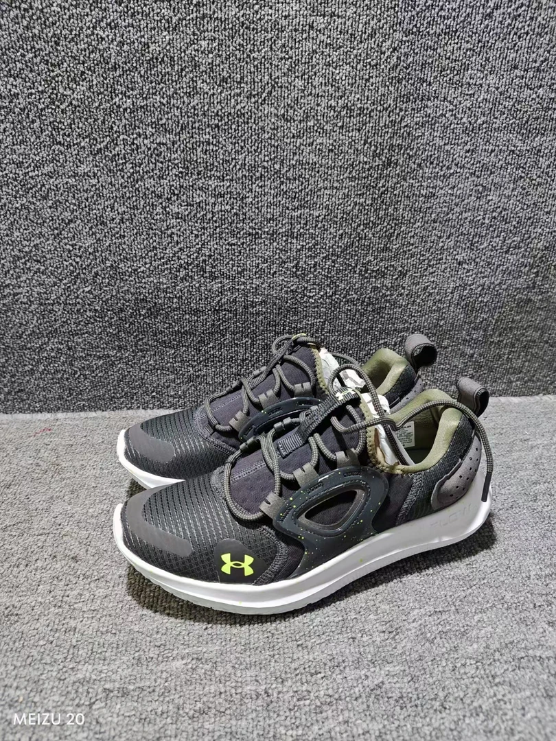 二手 40码 安德玛/Under Armour  FLOW Velociti MVMNT 跑鞋