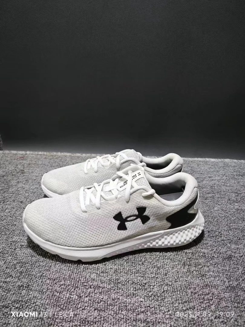 二手40.5码 安德玛/Under Armour Charged Rogue 3 跑鞋