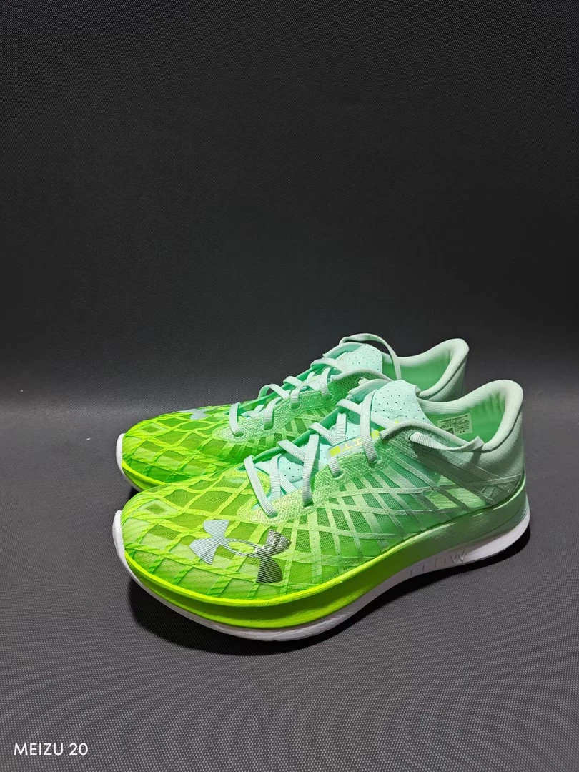 二手 44码  安德玛/Under Armour Flow Velociti跑鞋（鞋底小剐蹭）