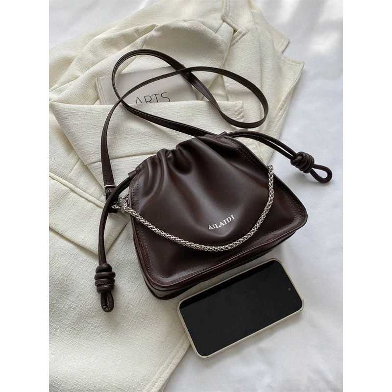 新款小众设计包包女高级感褶皱链条手提包潮抽绳单肩包百搭斜挎包